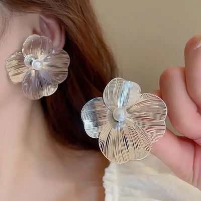 Big Exaggerated White Color Flower Stud Earrings for Women Girl French Ins Imitation Pearl Korean Wedding Romantic Jewelry Gifts - Gofionafashion