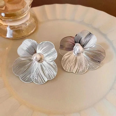 Big Exaggerated White Color Flower Stud Earrings for Women Girl French Ins Imitation Pearl Korean Wedding Romantic Jewelry Gifts - Gofionafashion