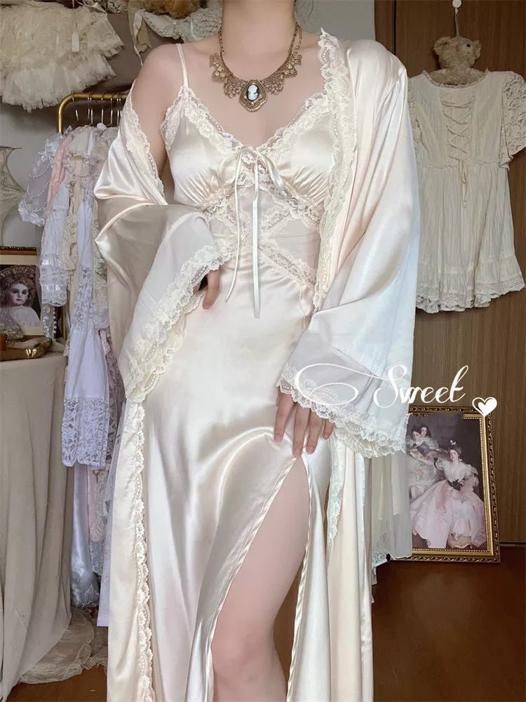 https://gofionafashion.com/products/nightgown-and-robe-satin-women-nightgown-set