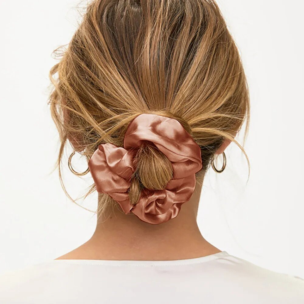 https://gofionafashion.com/products/100-mulberry-silk-hair-scrunchies-elastic-rubber-band-16-momme