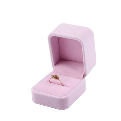 https://gofionafashion.com/products/pink-jewelry-package-box