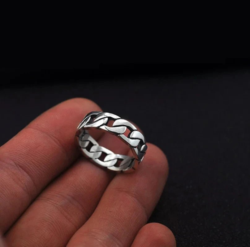 https://gofionafashion.com/products/pure-silver-s925-thai-silver-lovers-couple-rings