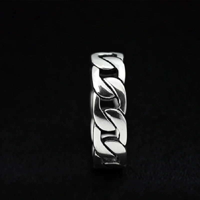 https://gofionafashion.com/products/pure-silver-s925-thai-silver-lovers-couple-rings